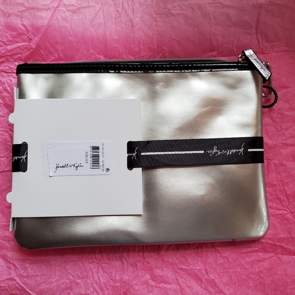 New 2 Pc Vanity Makeup Bags - Picture 2 of 3